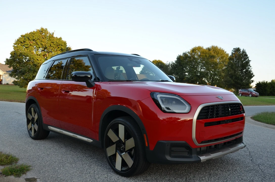 2025 Mini Countryman 3rd Gen - Image 3 of 21