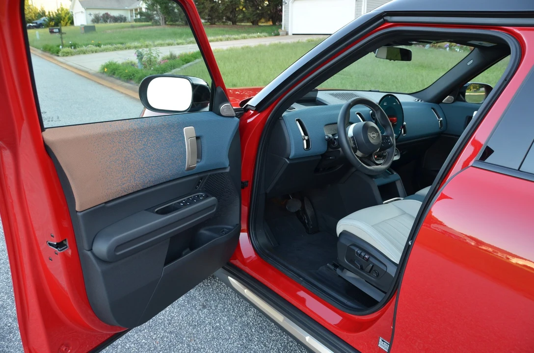 2025 Mini Countryman 3rd Gen - Image 10 of 21