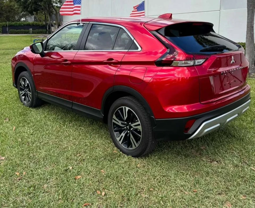 2025 Mitsubishi Eclipse Cross - Image 2 of 14