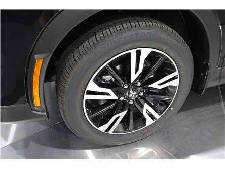 2025 Mitsubishi Eclipse Cross - Image 8 of 16