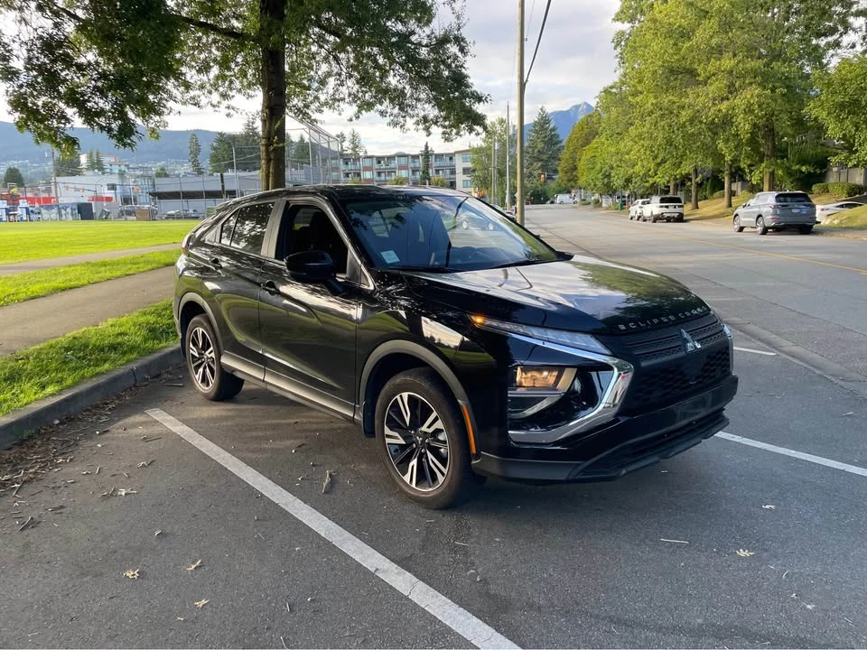 2025 Mitsubishi Eclipse Cross - Image 3 of 15