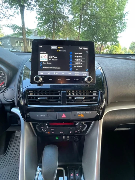 2025 Mitsubishi Eclipse Cross - Image 12 of 15