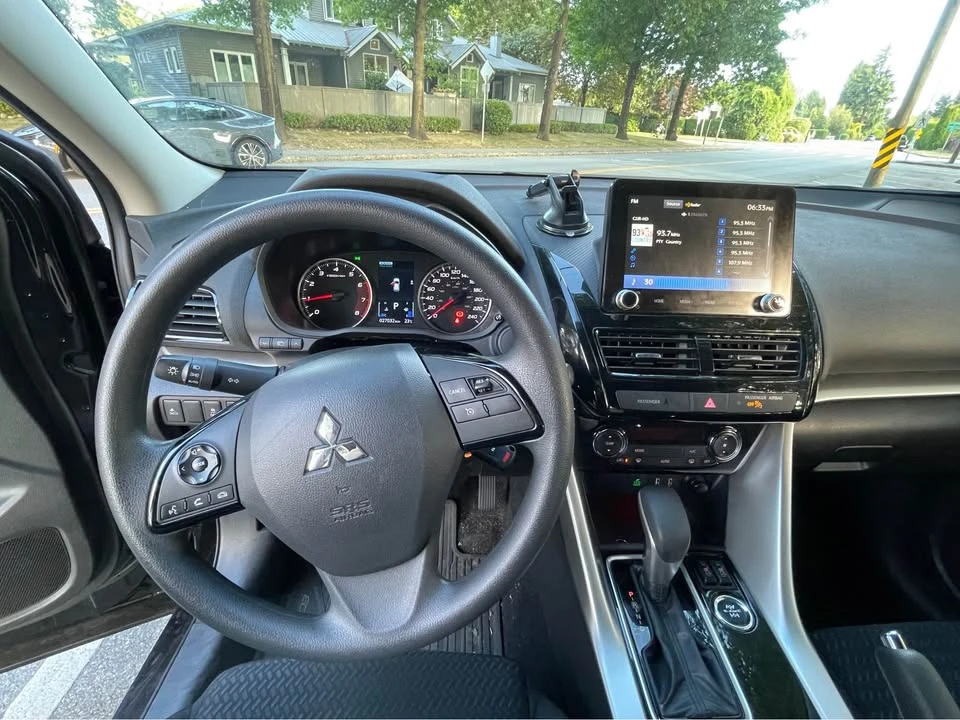 2025 Mitsubishi Eclipse Cross - Image 11 of 15