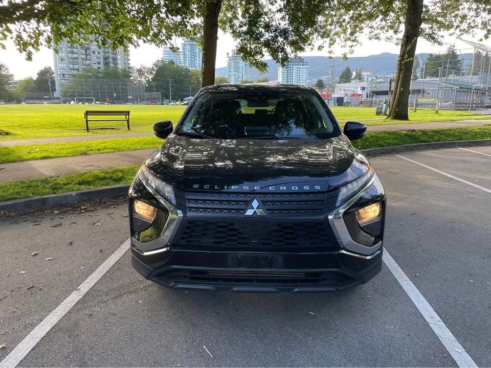 2025 Mitsubishi Eclipse Cross - Image 2 of 15