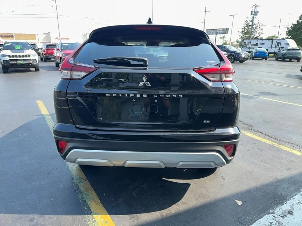 2025 Mitsubishi Eclipse Cross - Image 4 of 20