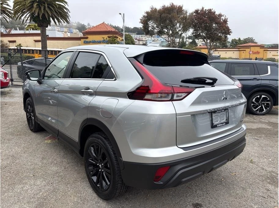 2025 Mitsubishi Eclipse Cross - Image 4 of 20
