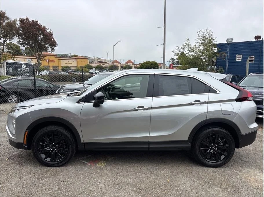 2025 Mitsubishi Eclipse Cross - Image 3 of 20