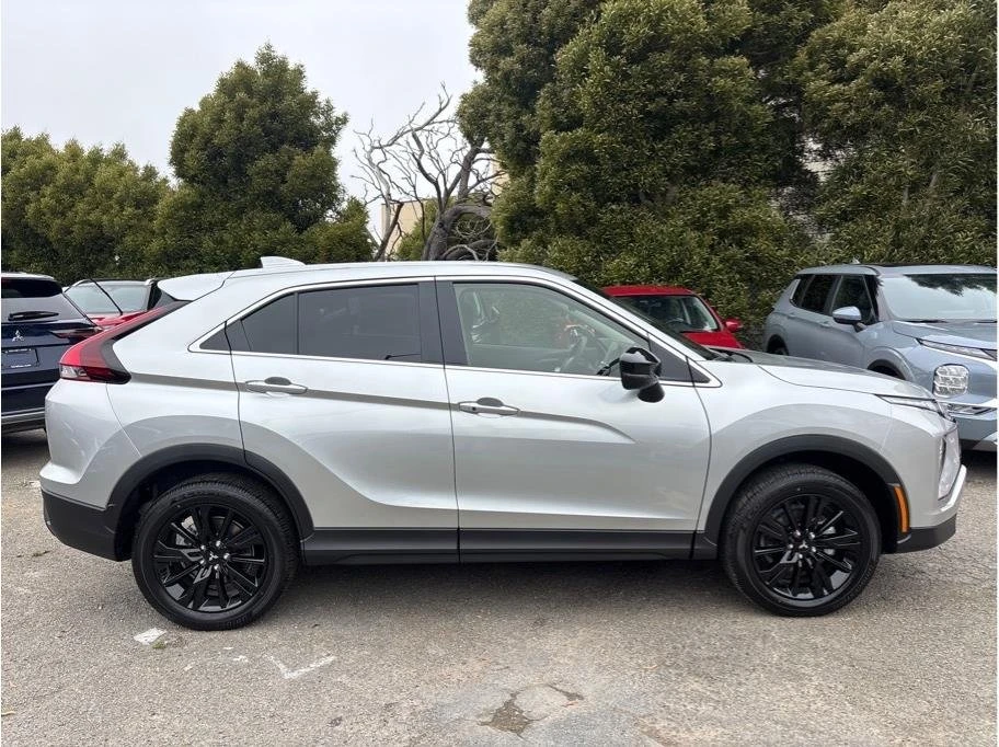 2025 Mitsubishi Eclipse Cross - Image 7 of 20