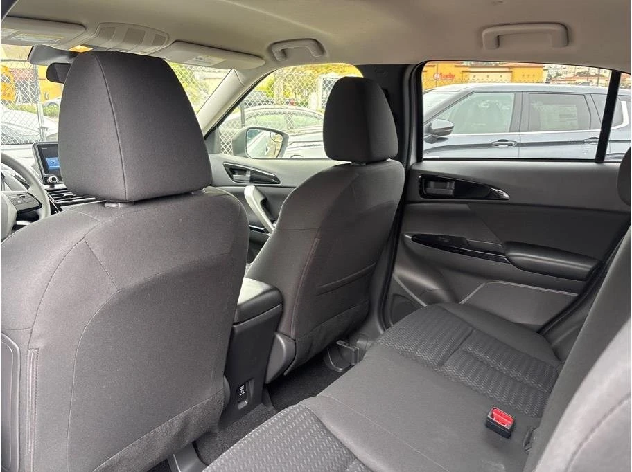 2025 Mitsubishi Eclipse Cross - Image 13 of 20