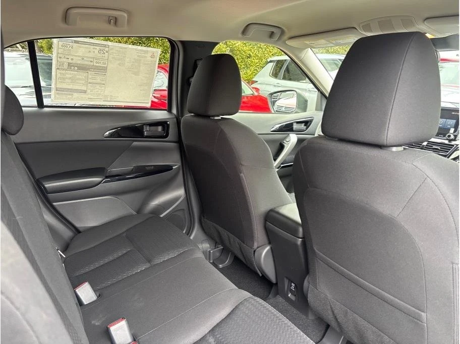 2025 Mitsubishi Eclipse Cross - Image 15 of 20