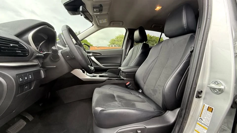 2025 Mitsubishi Eclipse Cross - Image 12 of 20