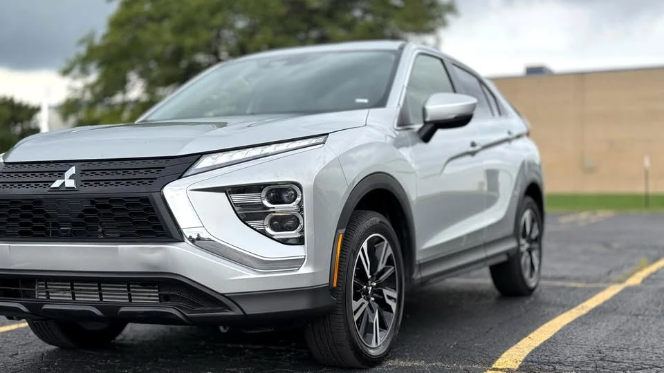2025 Mitsubishi Eclipse Cross - Image 5 of 20