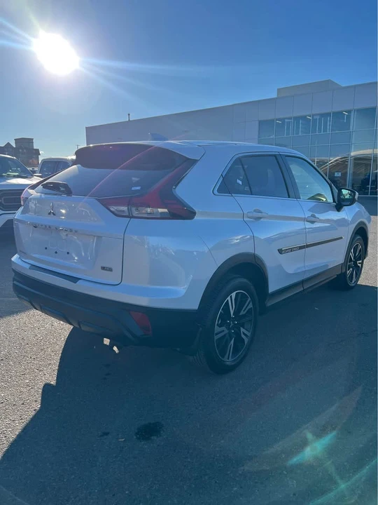 2025 Mitsubishi Eclipse Cross - Image 5 of 16