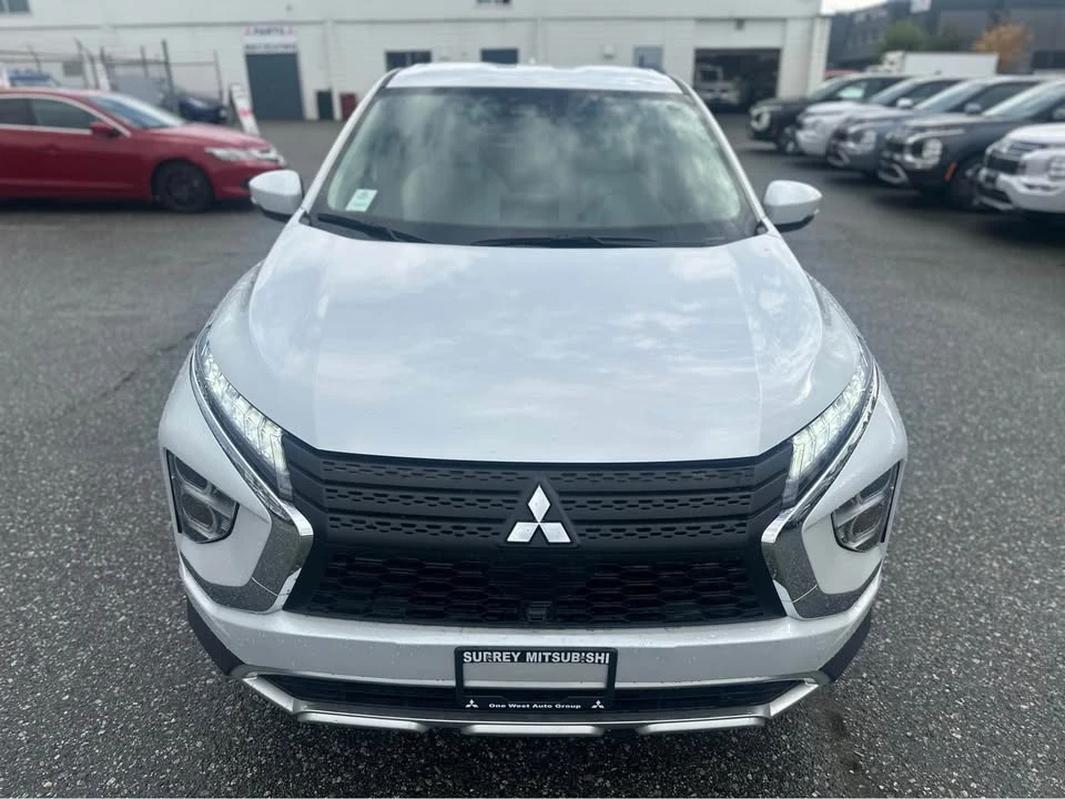 2025 Mitsubishi Eclipse Cross - Image 2 of 13