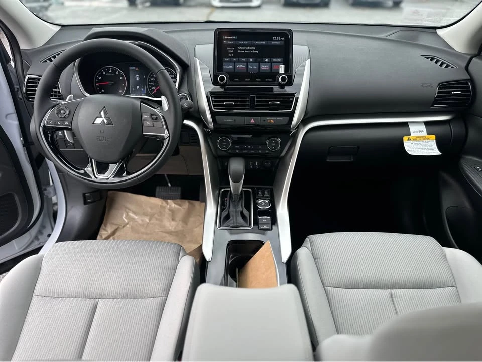 2025 Mitsubishi Eclipse Cross - Image 8 of 13