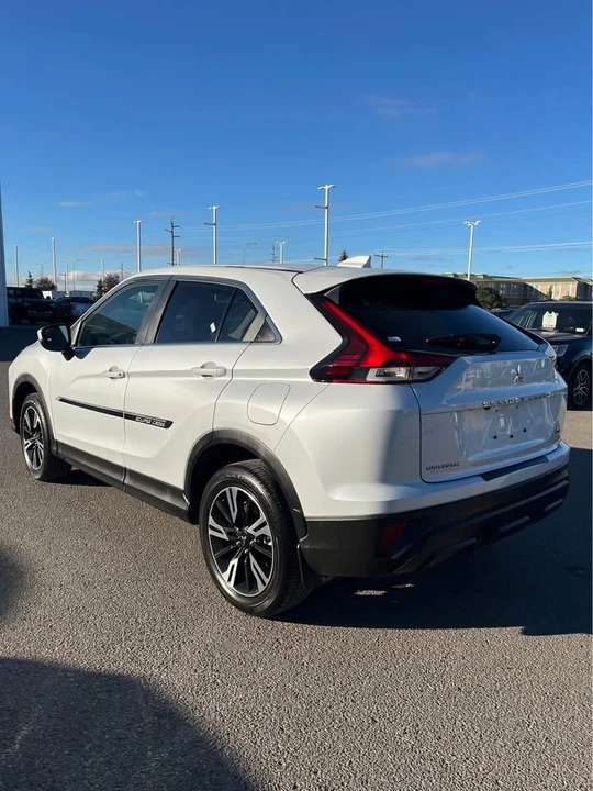 2025 Mitsubishi Eclipse Cross - Image 6 of 16