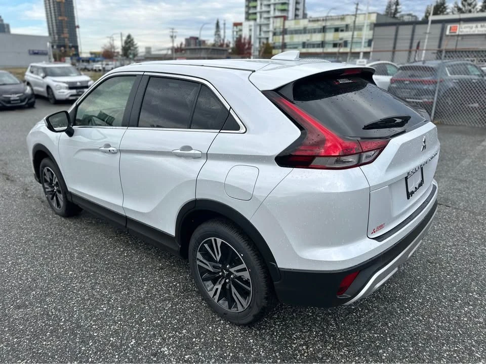 2025 Mitsubishi Eclipse Cross - Image 4 of 13