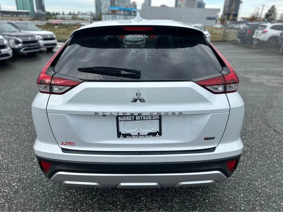 2025 Mitsubishi Eclipse Cross - Image 5 of 13