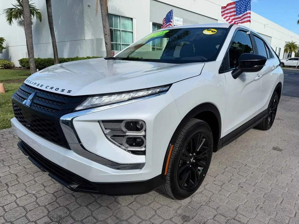 2025 Mitsubishi Eclipse Cross - Image 3 of 5