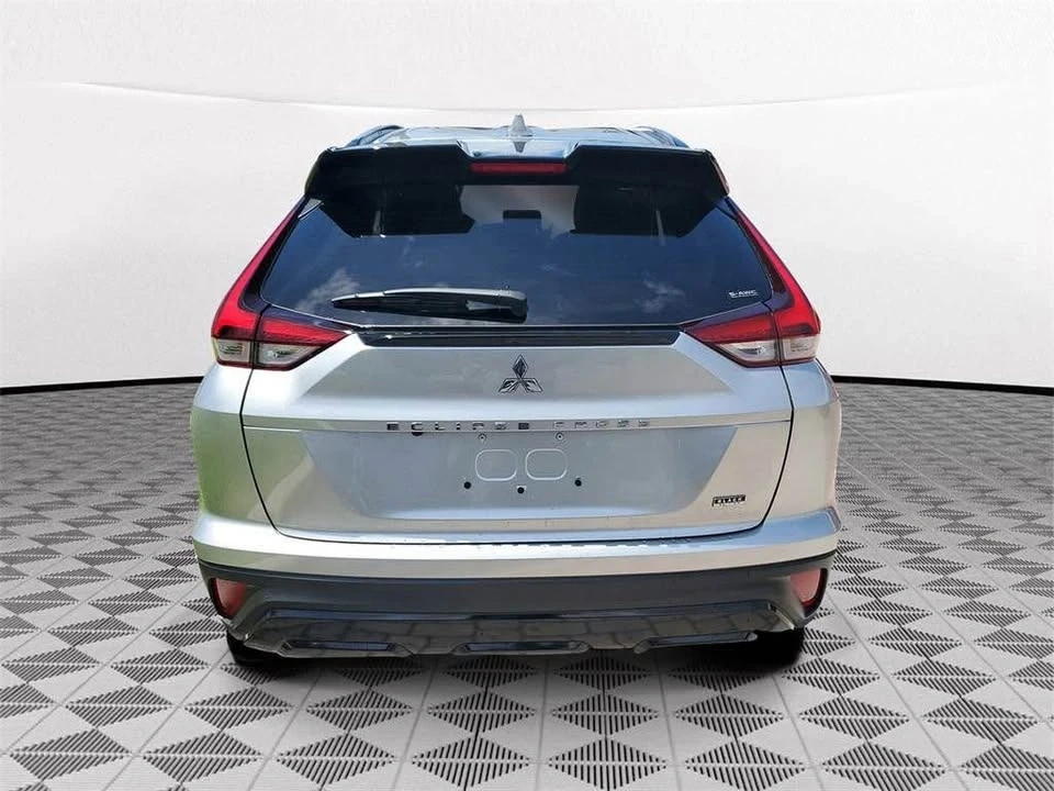 2025 Mitsubishi Eclipse Cross - Image 3 of 4