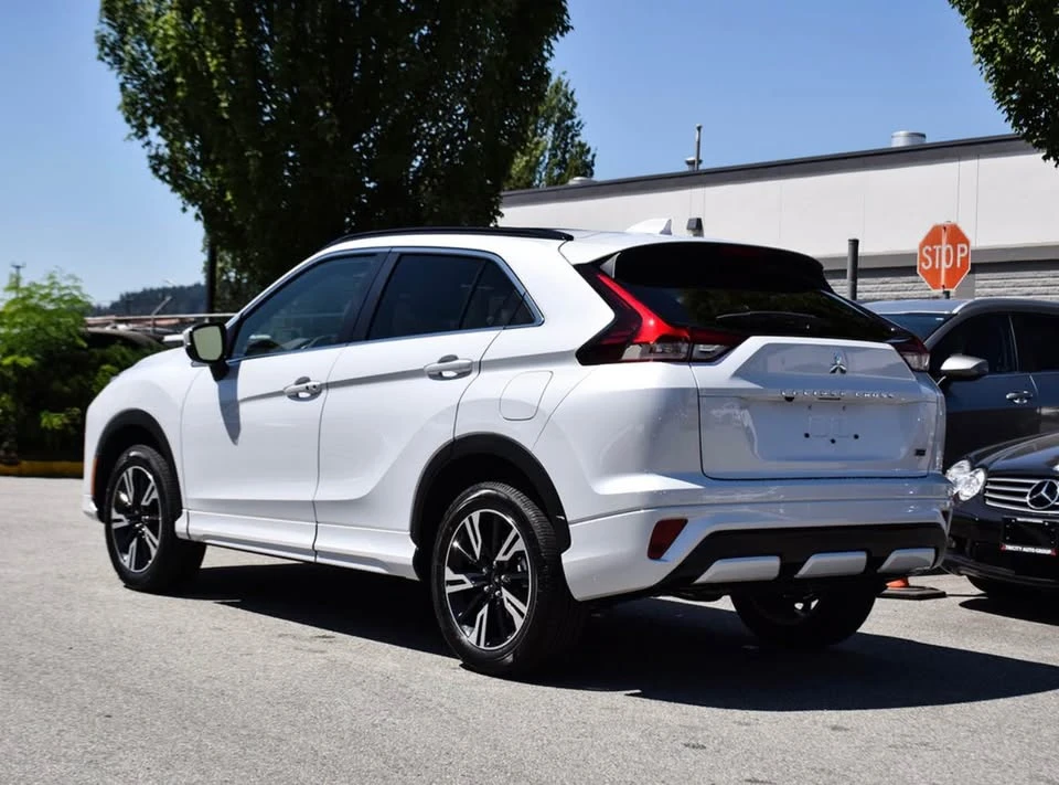 2025 Mitsubishi Eclipse Cross - Image 3 of 3
