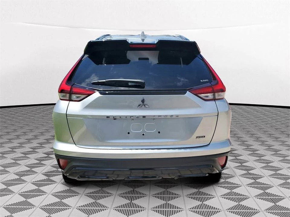 2025 Mitsubishi Eclipse Cross - Image 3 of 4