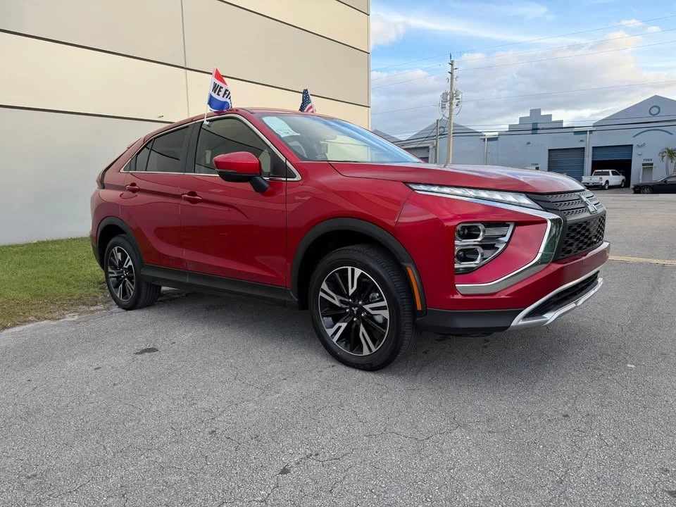 2025 Mitsubishi Eclipse Cross - Image 2 of 12