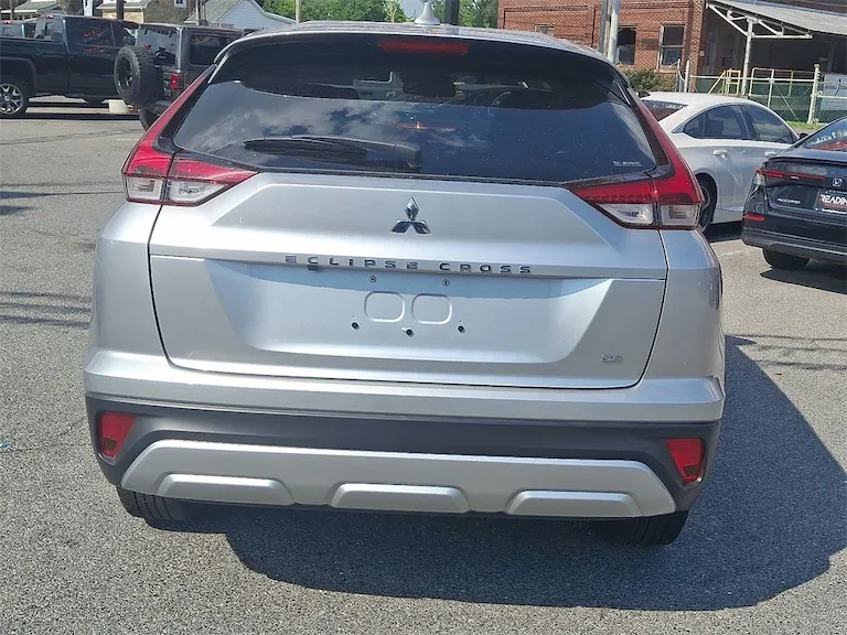 2025 Mitsubishi Eclipse Cross - Image 2 of 5