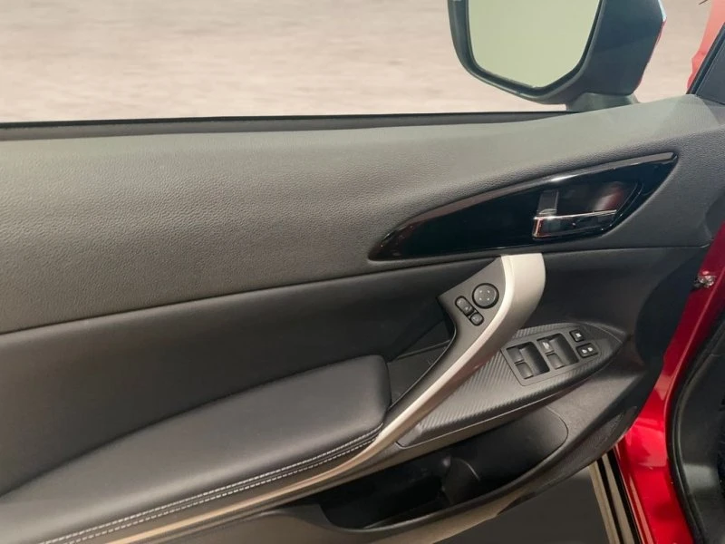 2025 Mitsubishi Eclipse Cross - Image 12 of 20