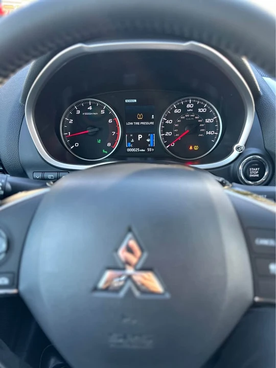 2025 Mitsubishi Eclipse Cross - Image 7 of 9
