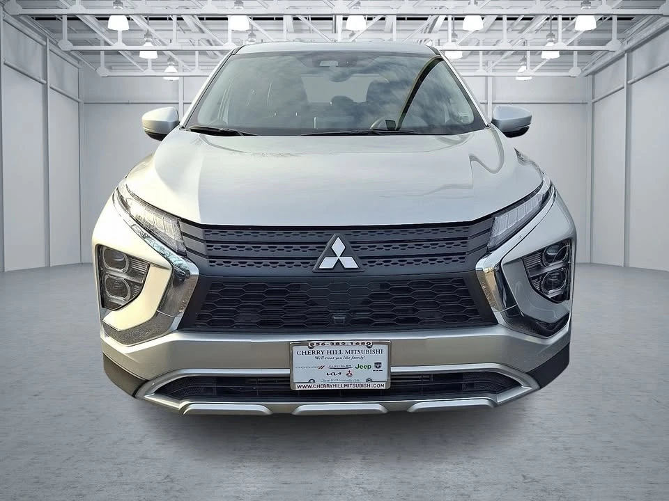2025 Mitsubishi Eclipse Cross - Image 2 of 4