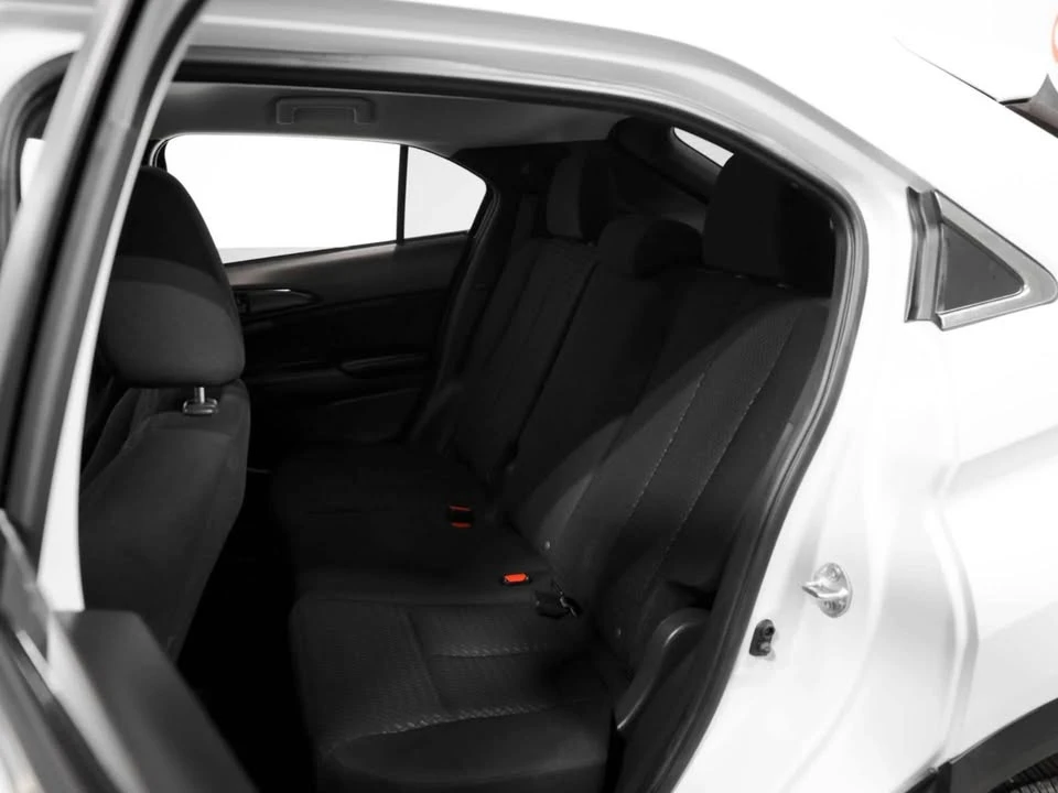 2025 Mitsubishi Eclipse Cross - Image 10 of 16