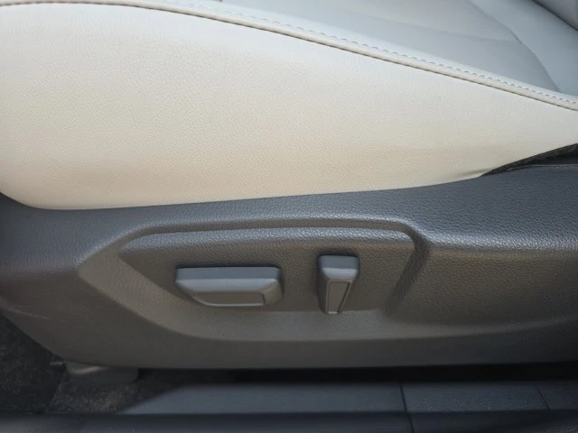 2025 Mitsubishi Eclipse Cross - Image 4 of 15