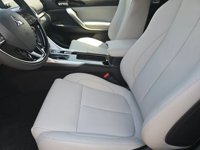 2025 Mitsubishi Eclipse Cross - Image 5 of 15