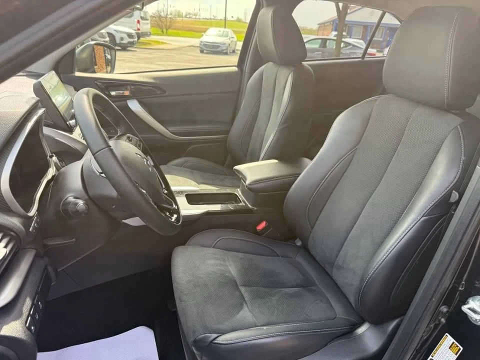 2025 Mitsubishi Eclipse Cross - Image 15 of 20