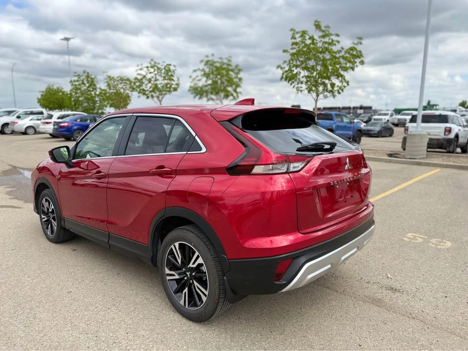 2025 Mitsubishi Eclipse Cross - Image 4 of 11