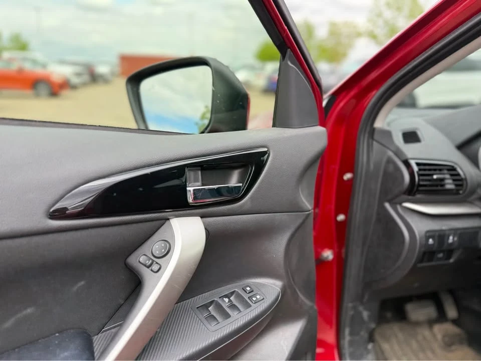 2025 Mitsubishi Eclipse Cross - Image 6 of 11