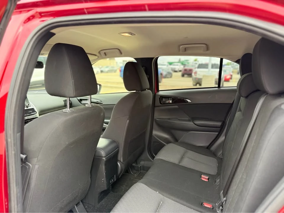 2025 Mitsubishi Eclipse Cross - Image 7 of 11