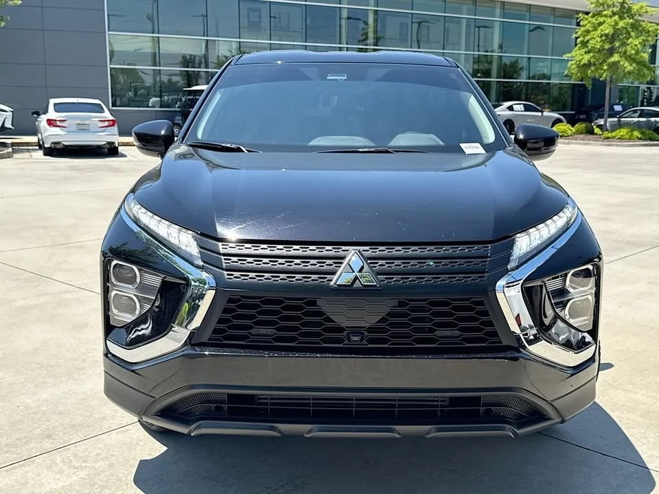 2025 Mitsubishi Eclipse Cross - Image 4 of 20
