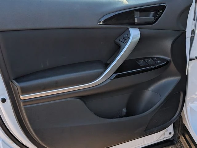 2025 Mitsubishi Eclipse Cross - Image 16 of 20