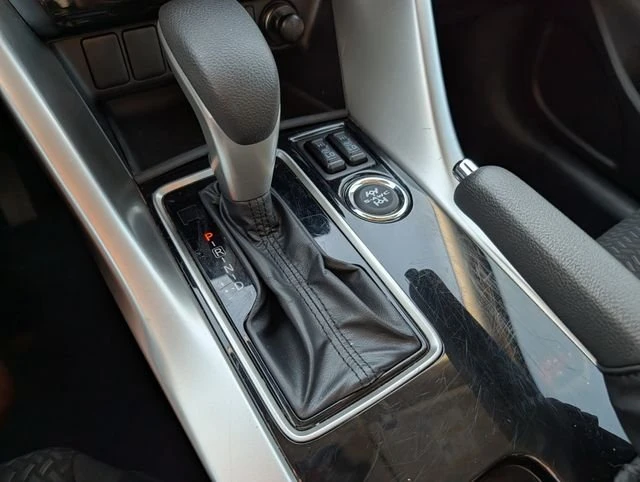 2025 Mitsubishi Eclipse Cross - Image 17 of 20