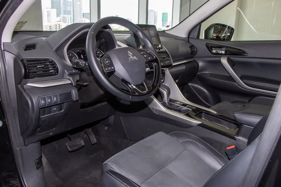 2025 Mitsubishi Eclipse Cross - Image 14 of 20