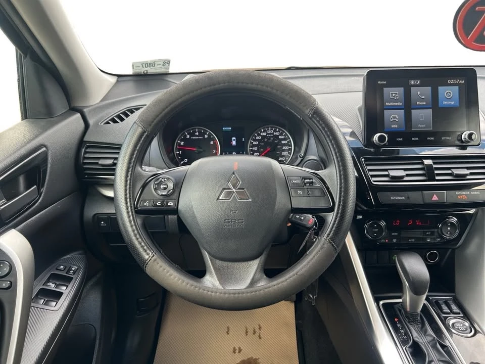 2025 Mitsubishi Eclipse Cross - Image 8 of 11
