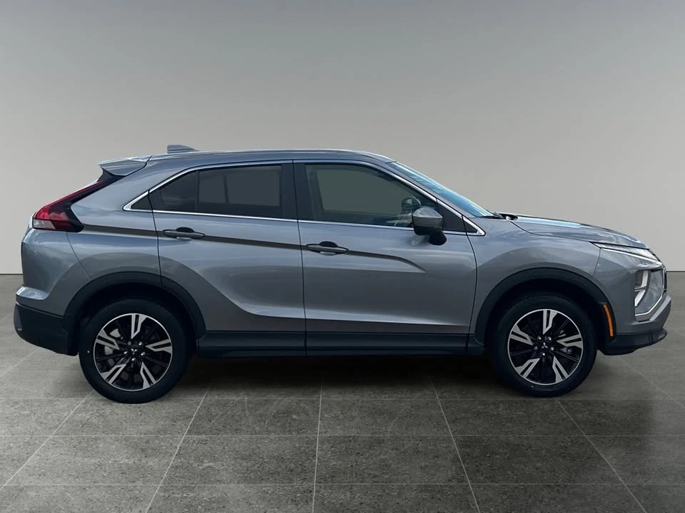 2025 Mitsubishi Eclipse Cross - Image 2 of 11