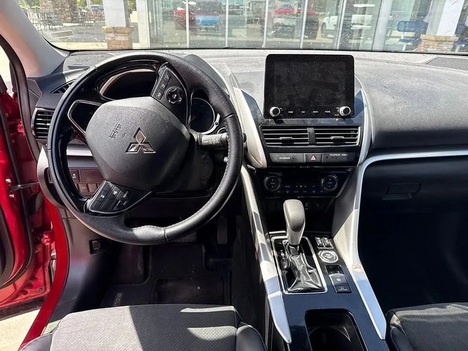 2025 Mitsubishi Eclipse Cross - Image 9 of 20