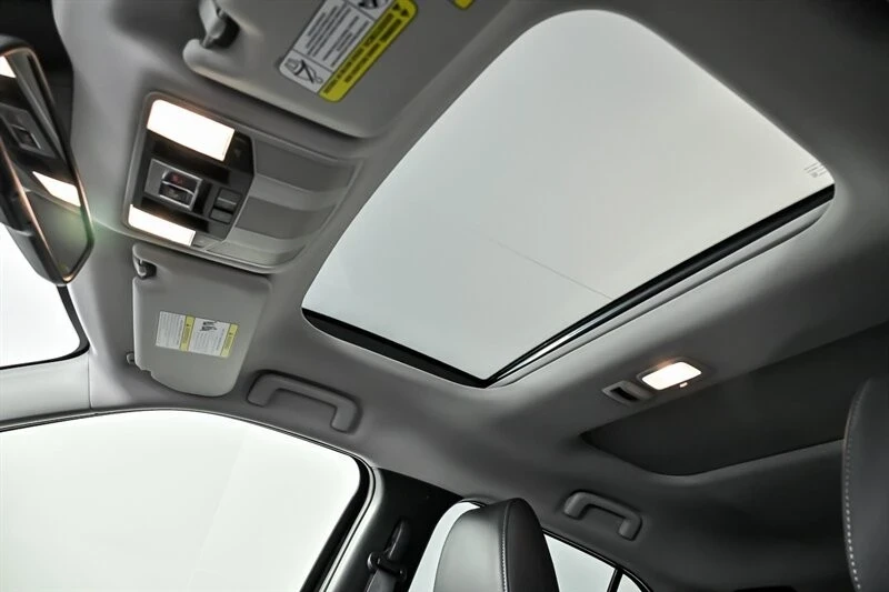2025 Mitsubishi Eclipse Cross - Image 12 of 20