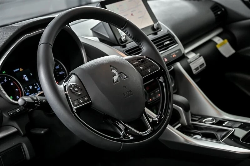 2025 Mitsubishi Eclipse Cross - Image 14 of 20
