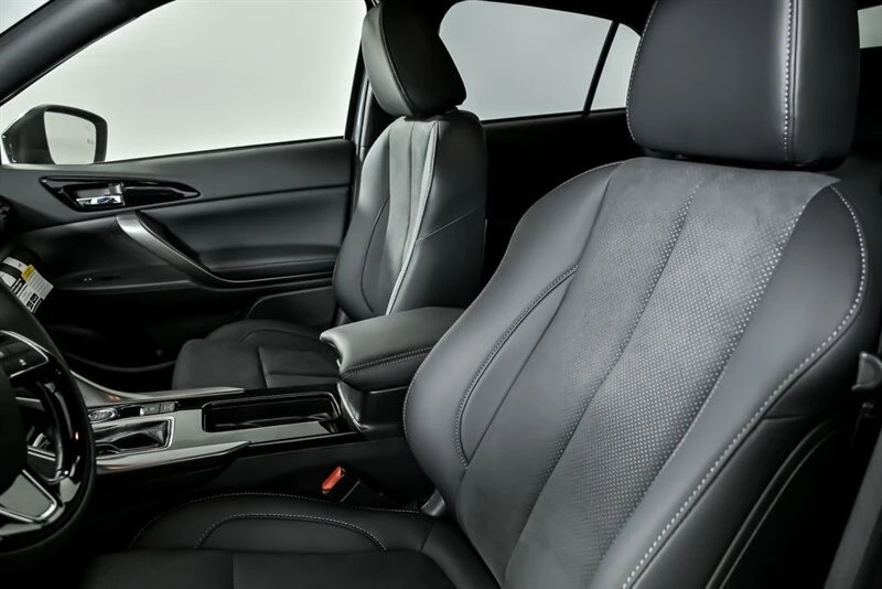 2025 Mitsubishi Eclipse Cross - Image 13 of 21