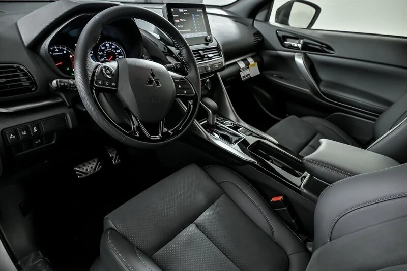 2025 Mitsubishi Eclipse Cross - Image 12 of 21