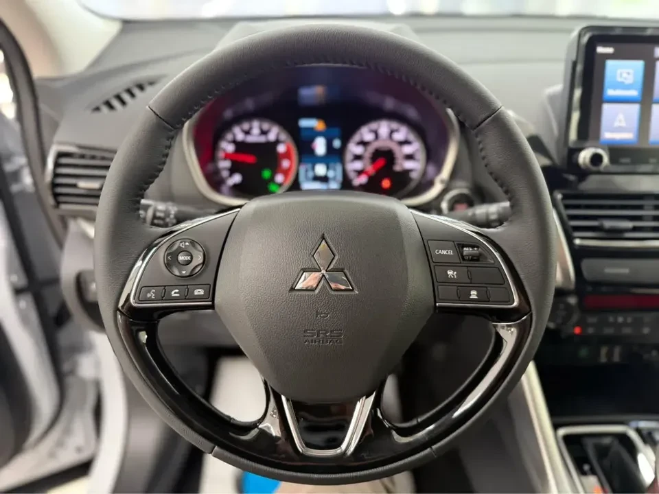 2025 Mitsubishi Eclipse Cross - Image 10 of 12